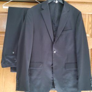 Jos A Bank Black Suit, Slim & Tall 40L / 36x33